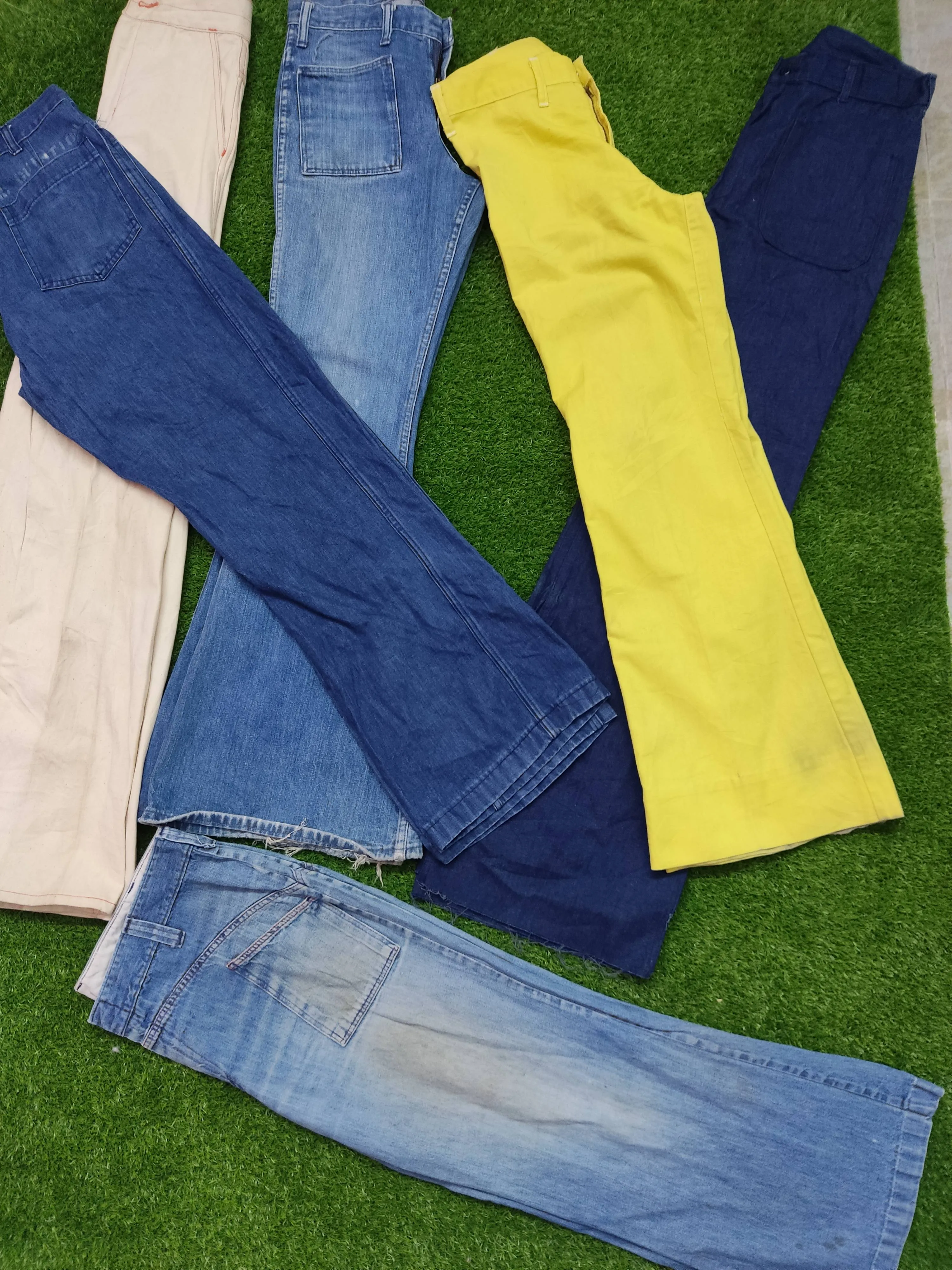 70s flare pants outfit
