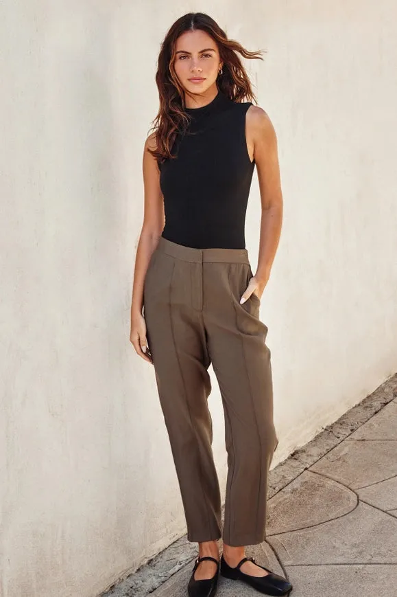 Front Seam Detail Tapered Pants Taupe