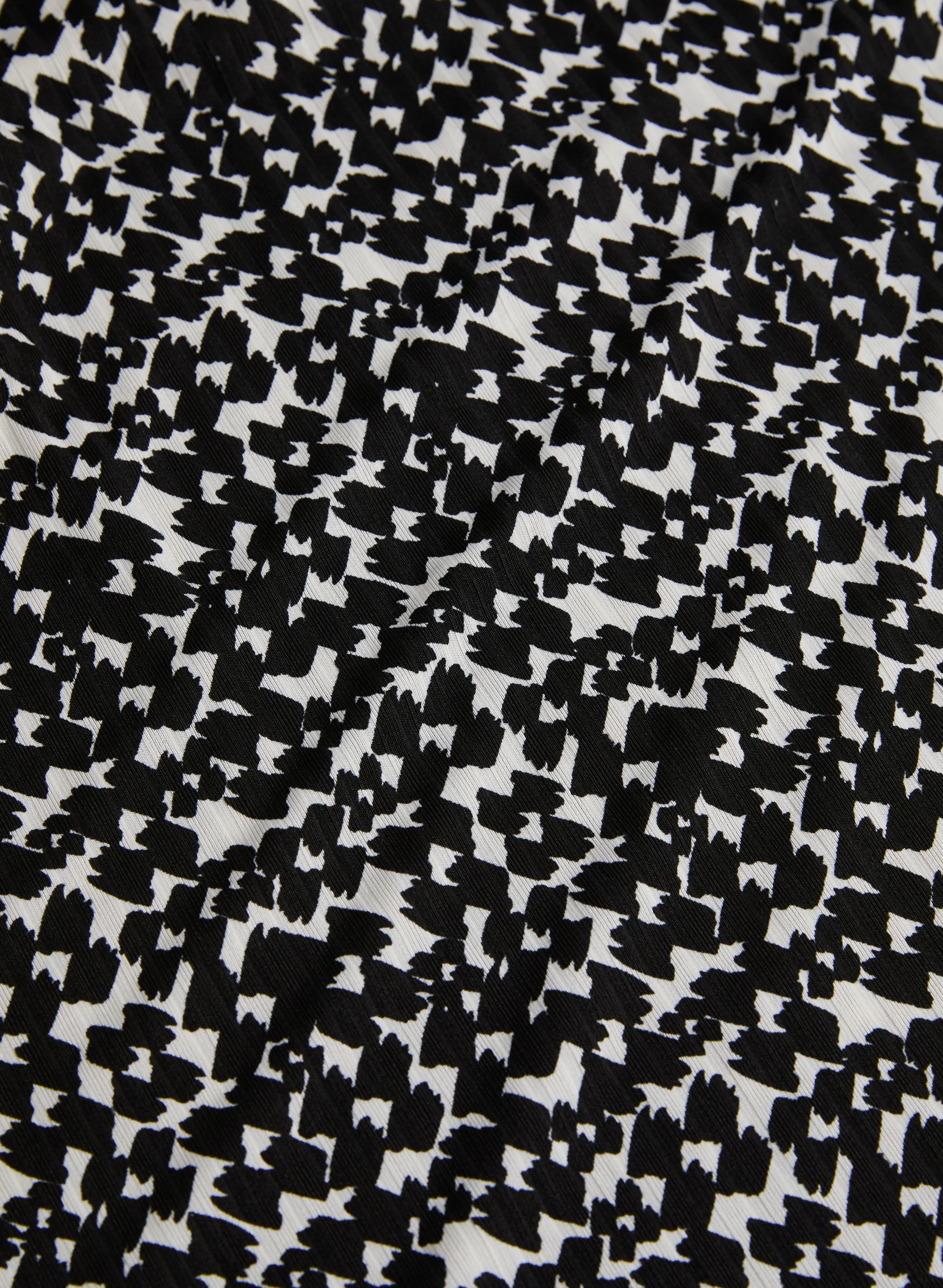 Geometric Pattern Mock Neck Top