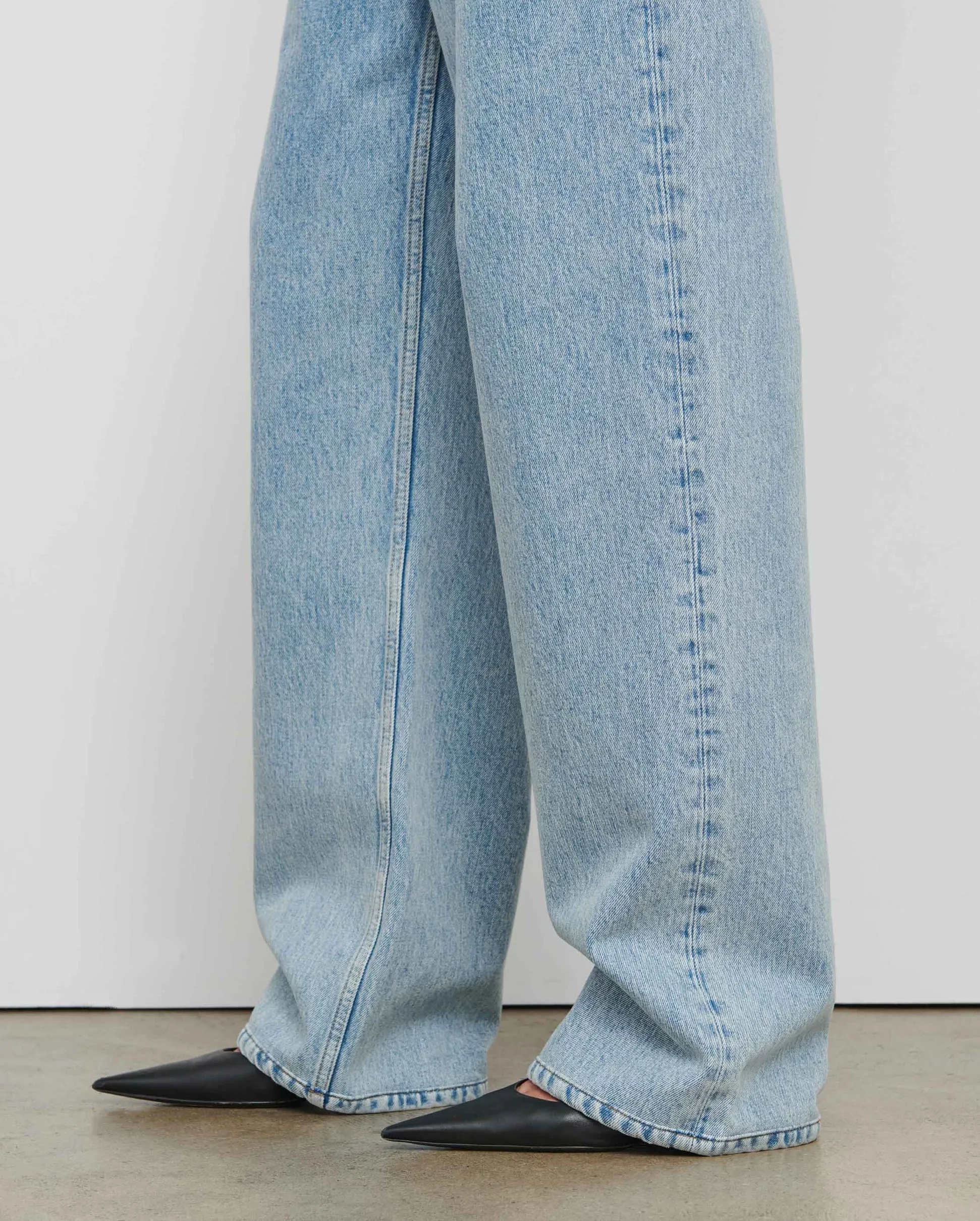 LOW RISE JEAN / BLUE