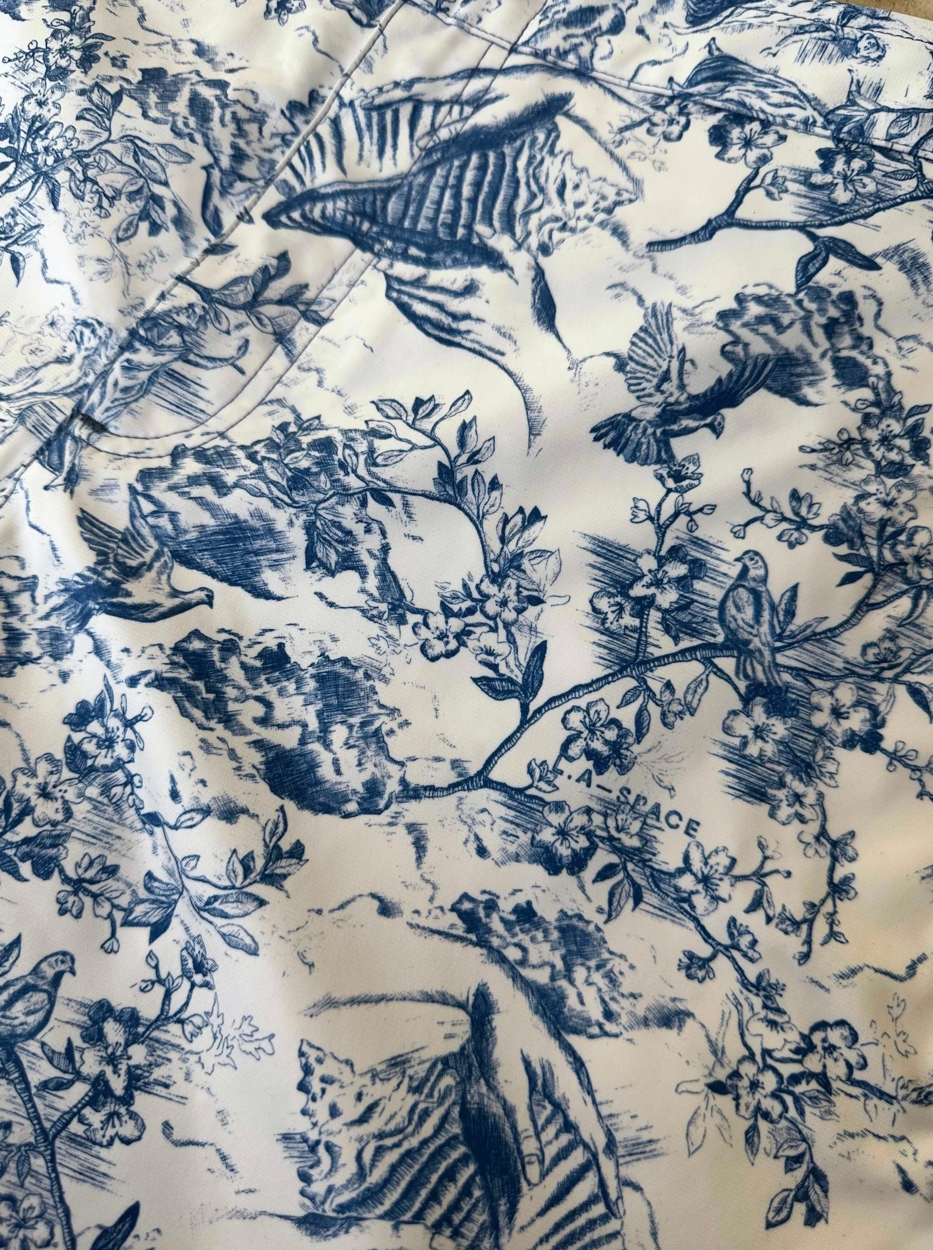 'MR LUXE' TAILORED MID-LENGTH SHORT TOILE
