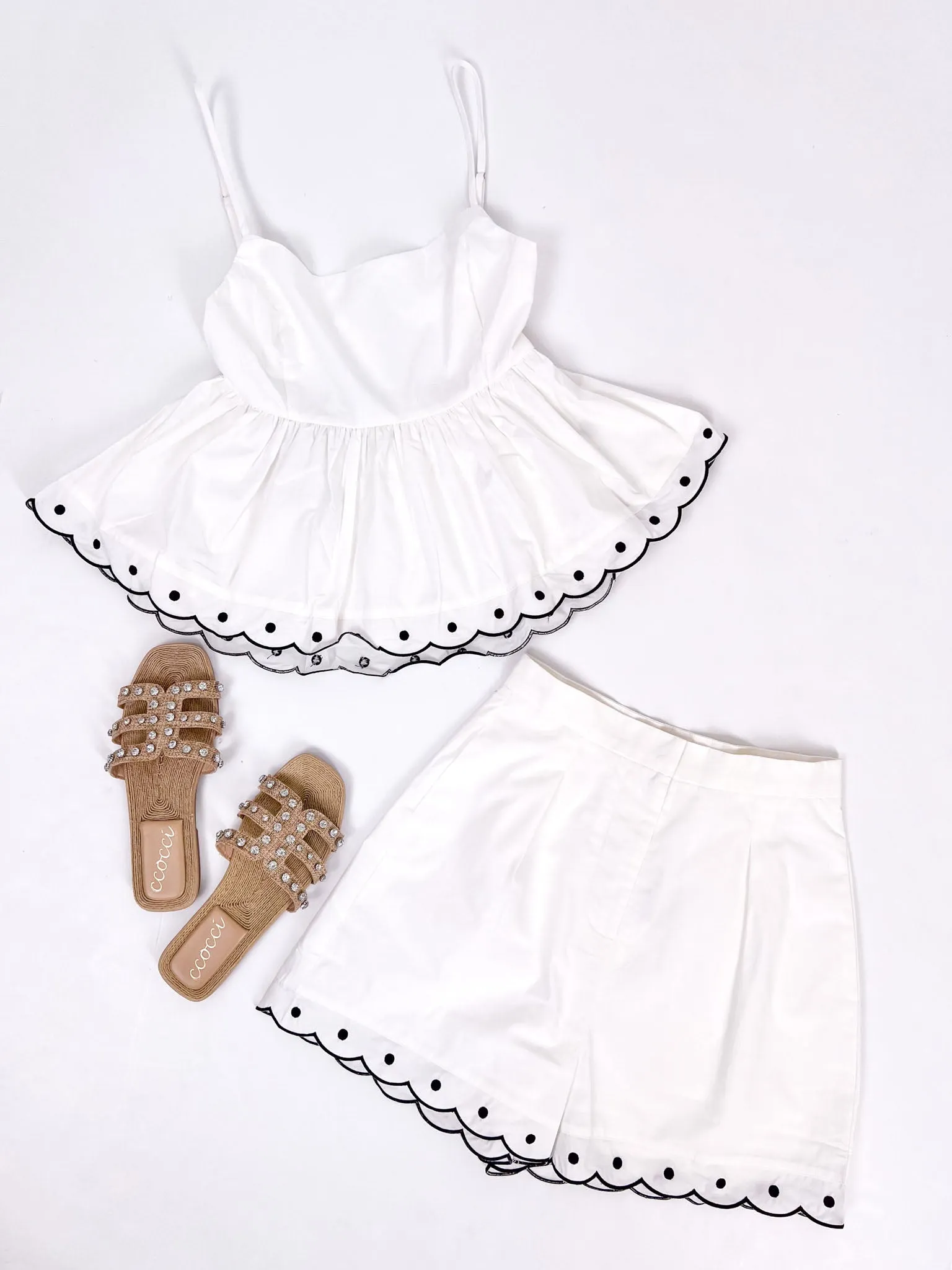 START NOW SCALLOP EDGE SHORTS
