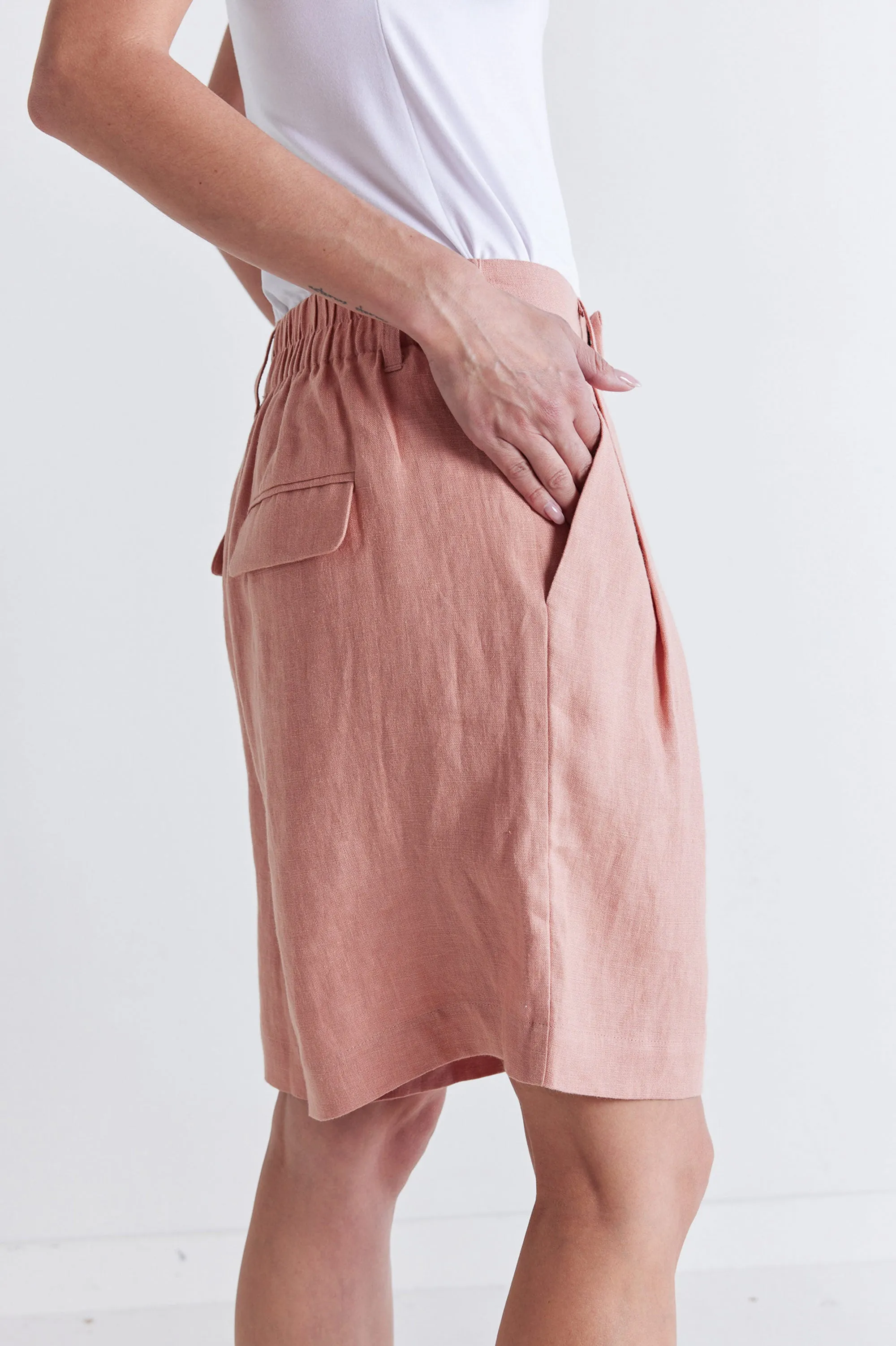 The Pleated Bermuda Shorts